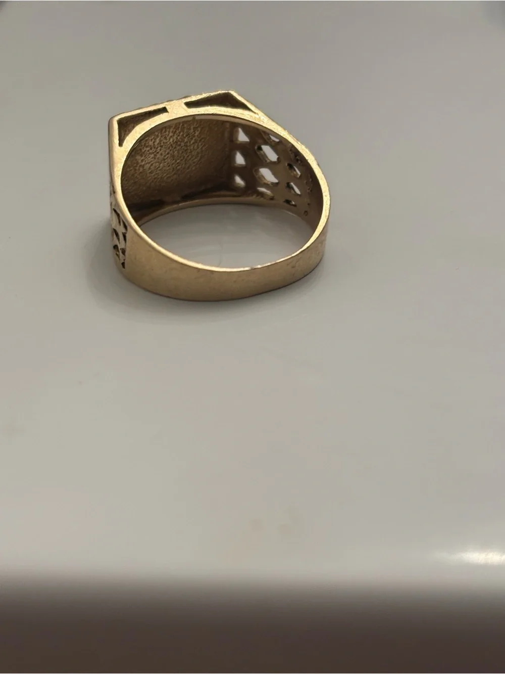 Men's Gold Initial 'E' Signet Ring - Classic Textured Design